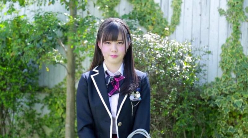 山崎水愛 制服姿